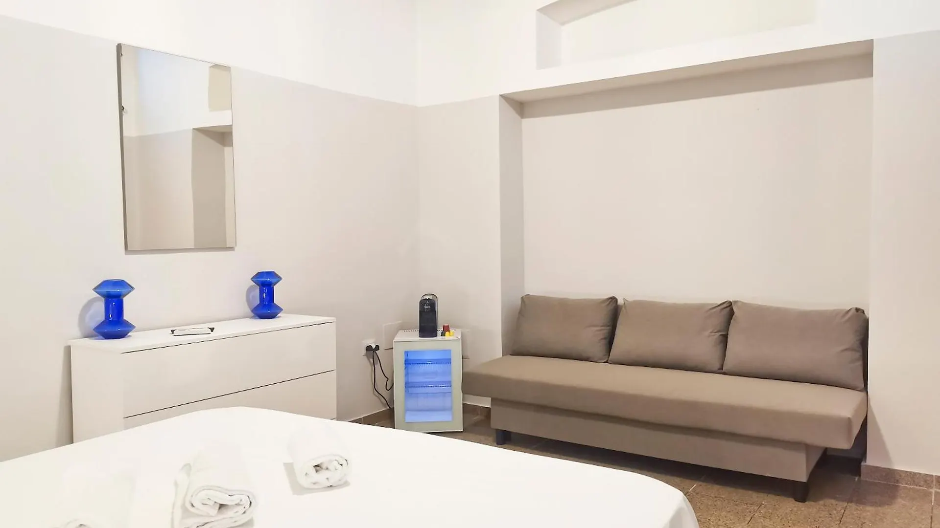 L'Opera Appartement Bari 0*,  Italië